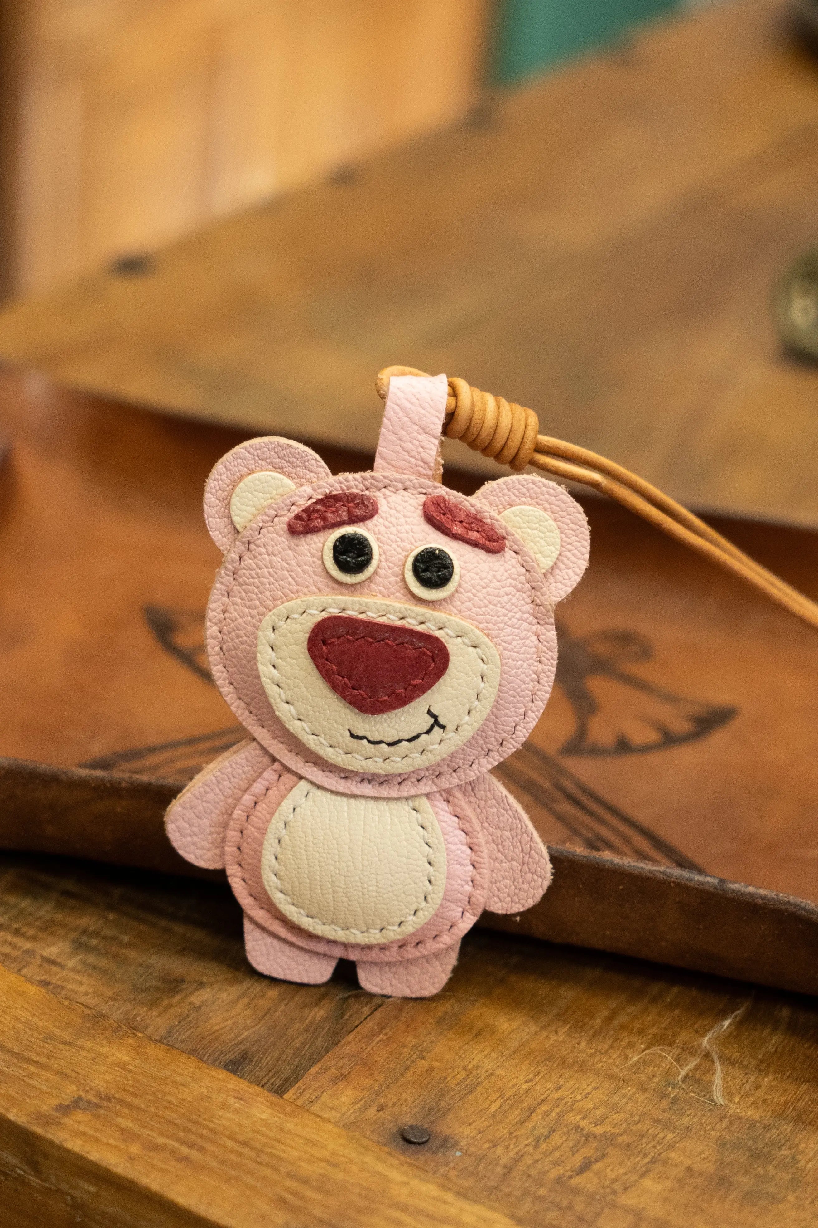 Fashion leather goods,bag accessories, trailers, keychains, cute cartoon characters, Doraemon, Spiderman, Kuromi FairWonder