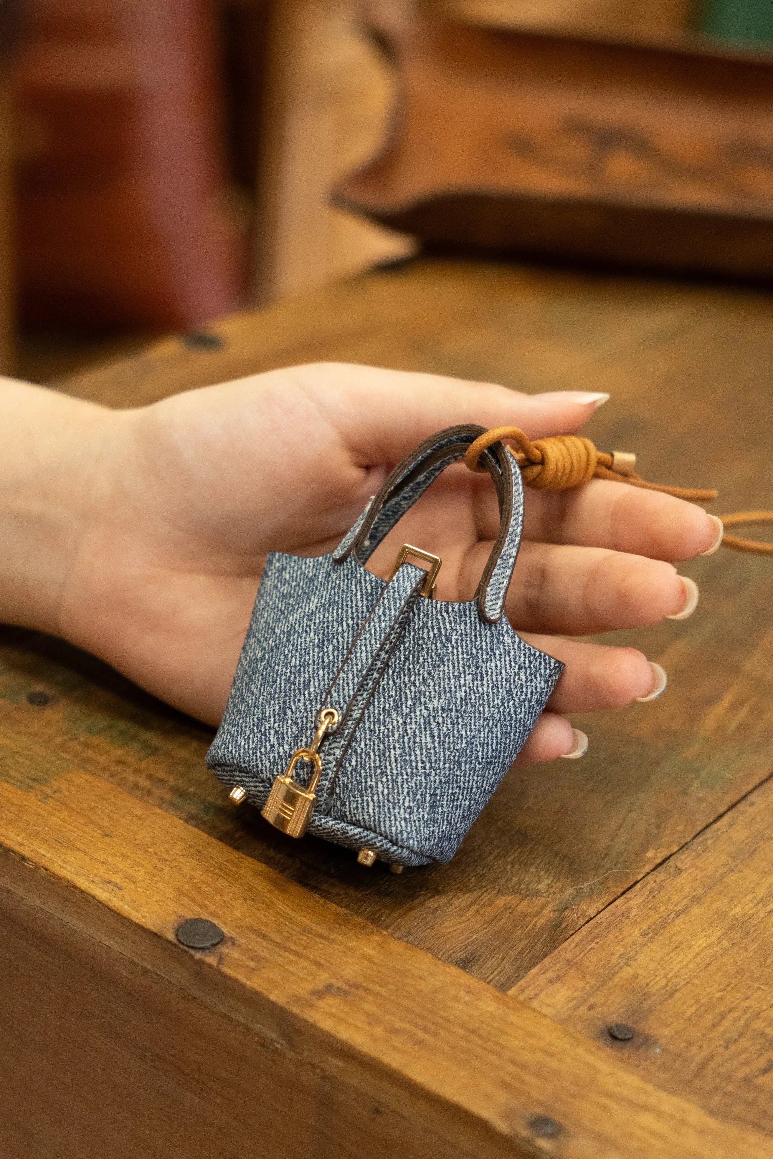 Fashion leather goods,bag accessories, trailers, keychains, cute cartoon characters, Doraemon, Spiderman, Kuromi FairWonder