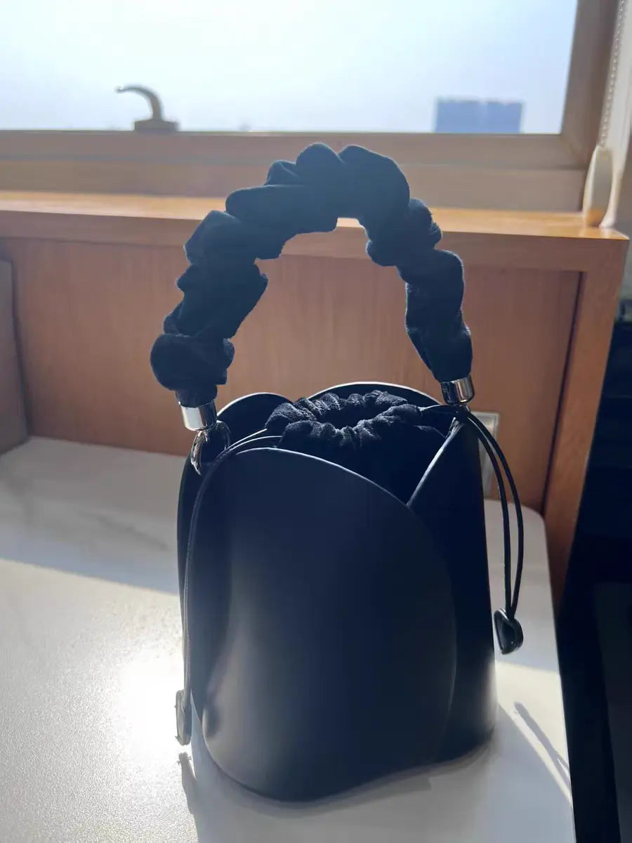 New fashion bucket bag, high-end petal handmade niche design crossbody bag FairWonder