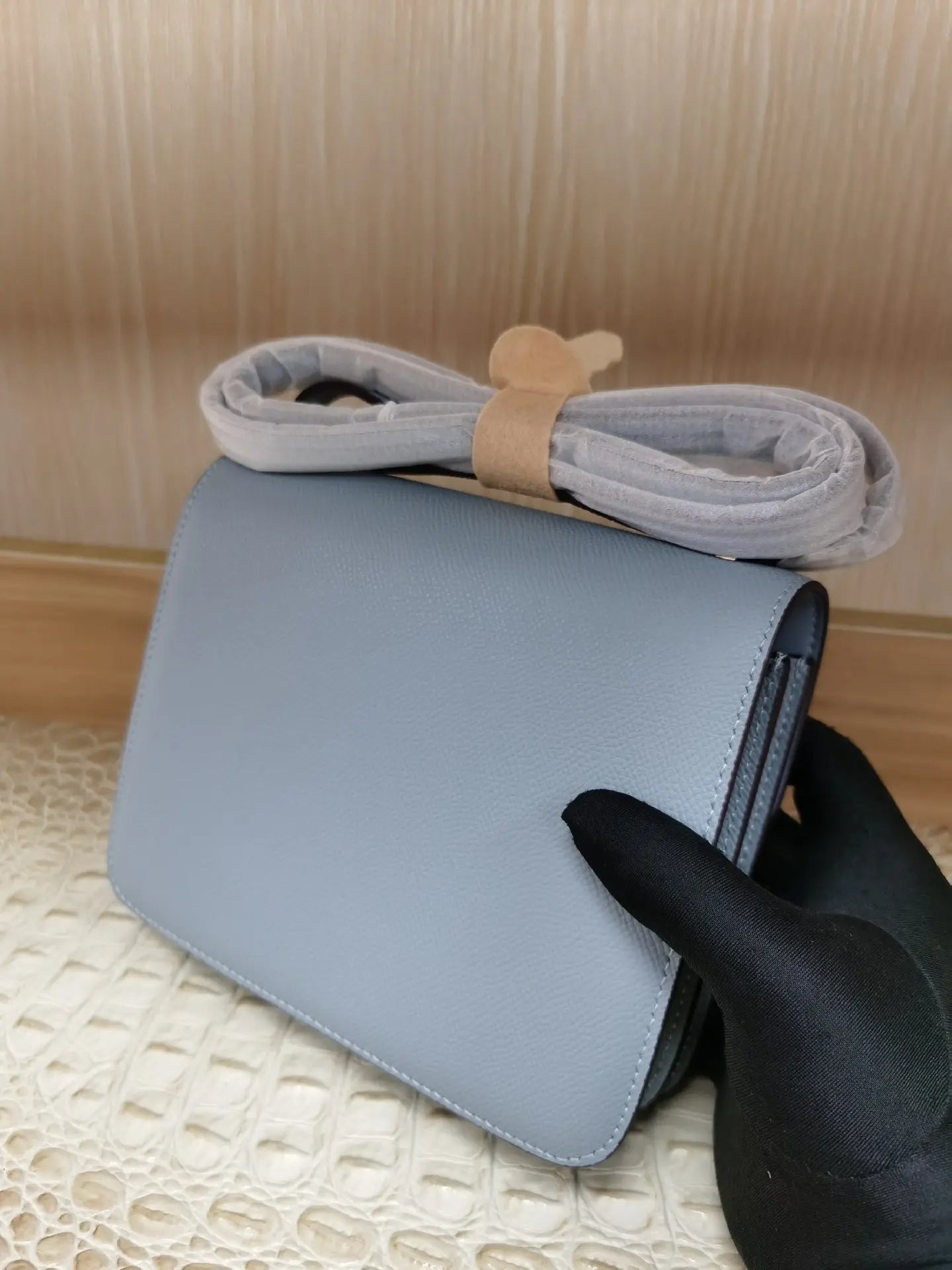 Palm pattern cowhide crocodile leather H buckle small square bag fashionable and versatile one-shoulder crossbody stewardess bag FairWonder