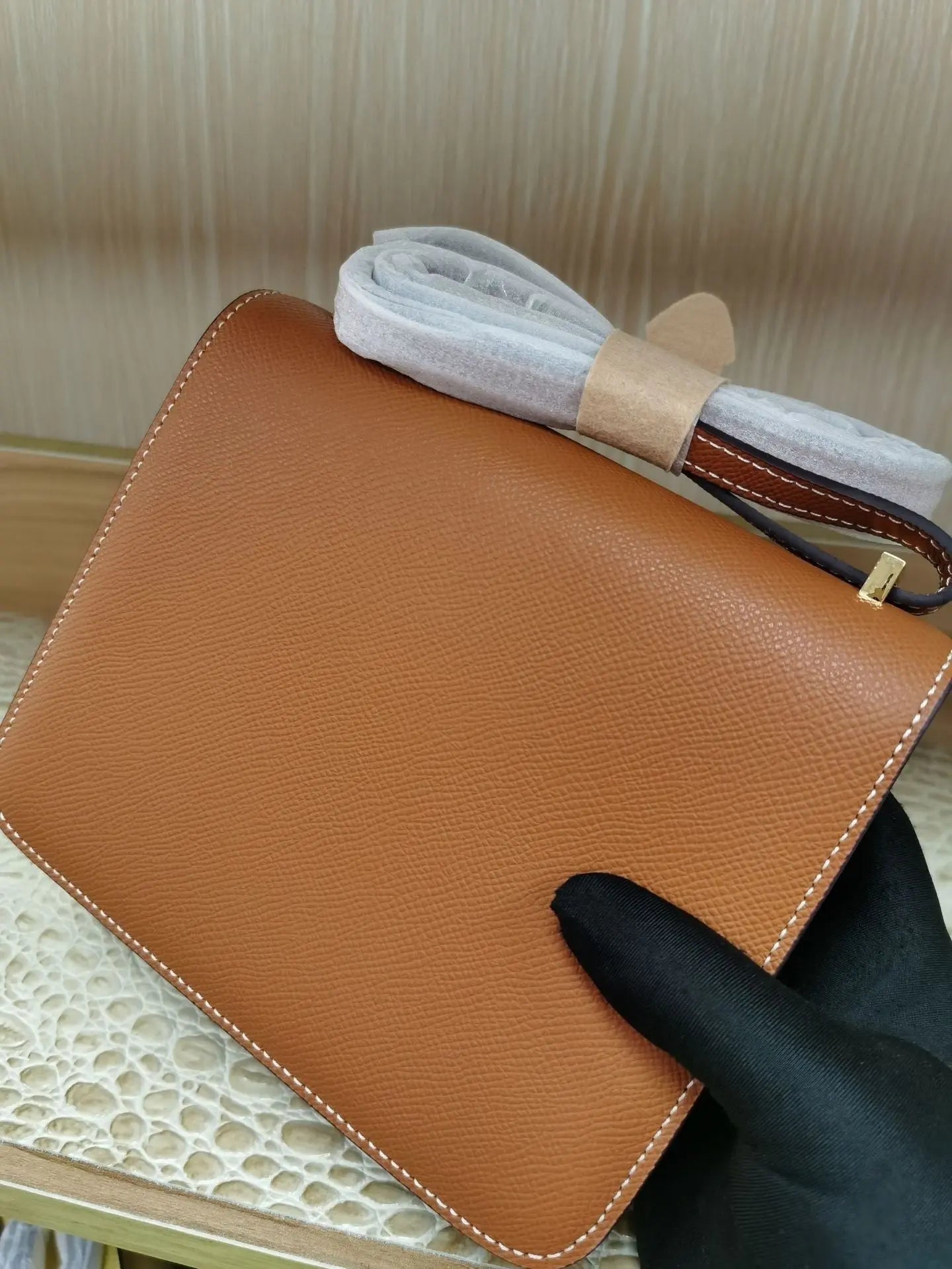 Palm pattern cowhide crocodile leather H buckle small square bag fashionable and versatile one-shoulder crossbody stewardess bag FairWonder